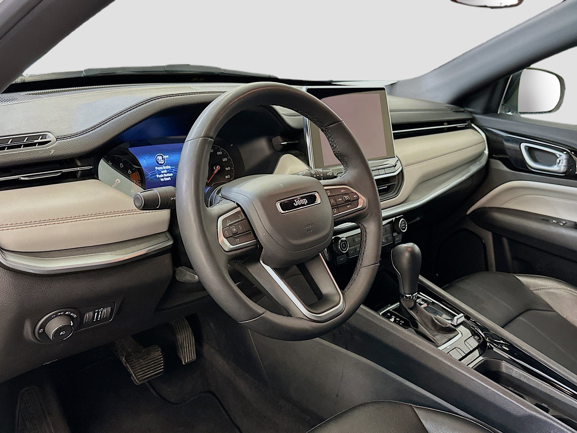Used 2025 Jeep Compass Limited image 18