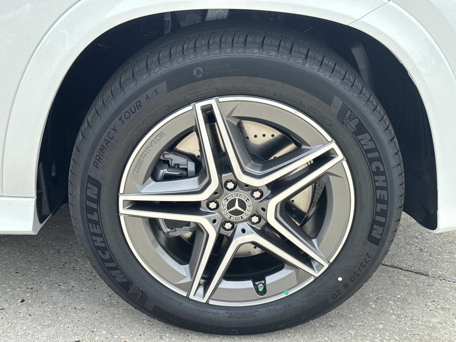New 2026 Mercedes-Benz GLE 580 4MATIC image 3