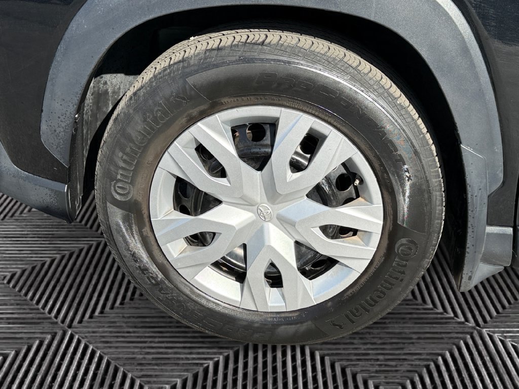 Certified 2023 Toyota Corolla Cross L AWD/4WD image 14