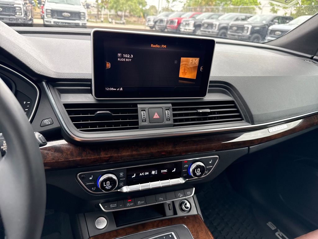 Used 2020 Audi Q5 2.0T Premium Plus w/ Premium Plus Package AWD/4WD image 20