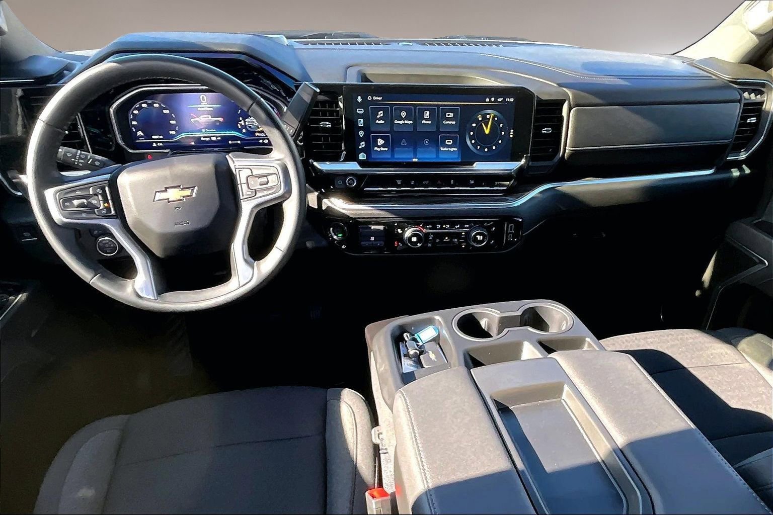 Used 2025 Chevrolet Silverado 2500 LT w/ Convenience Package image 8