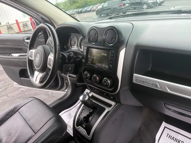 Used 2017 Jeep Compass High Altitude AWD/4WD image 24
