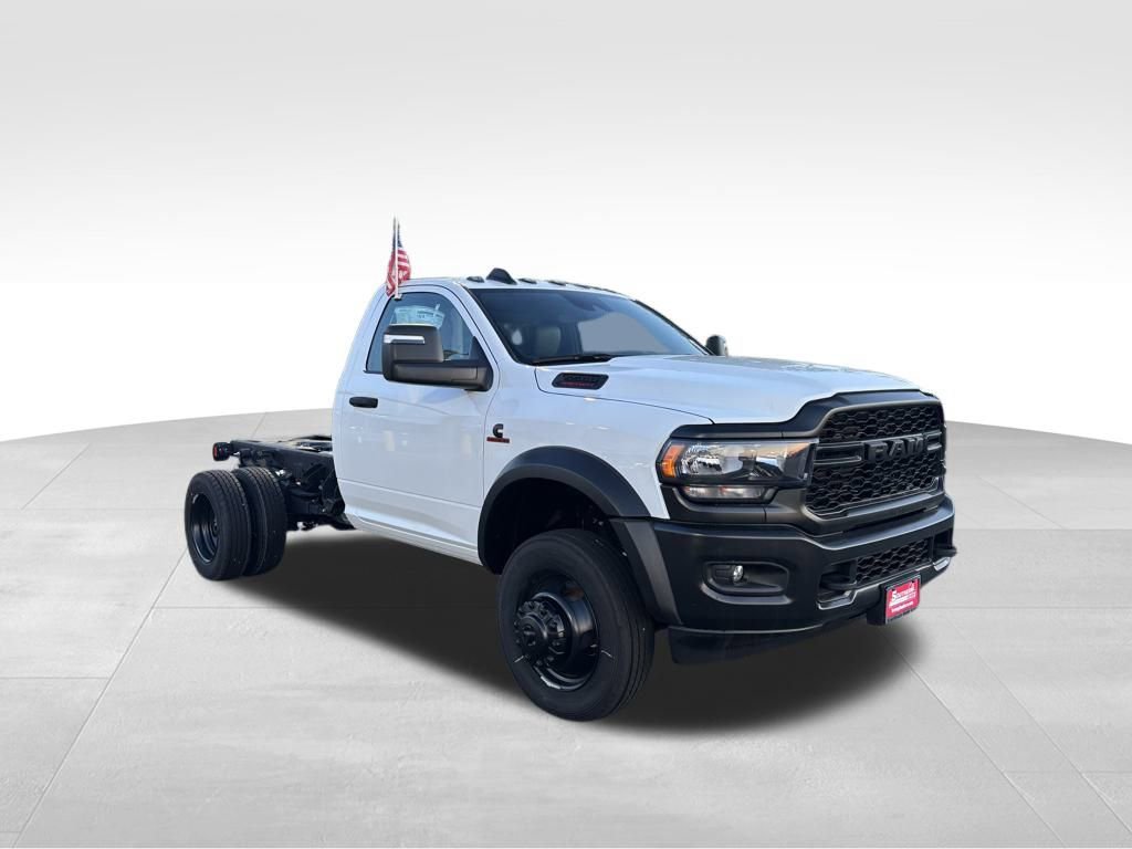 New 2024 RAM 5500 Tradesman w/ Safety Group AWD/4WD image 9