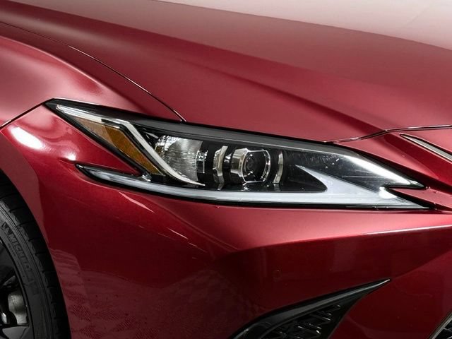 Certified 2024 Lexus ES 350 F Sport w/ Accessory Package (Z2) FWD image 16