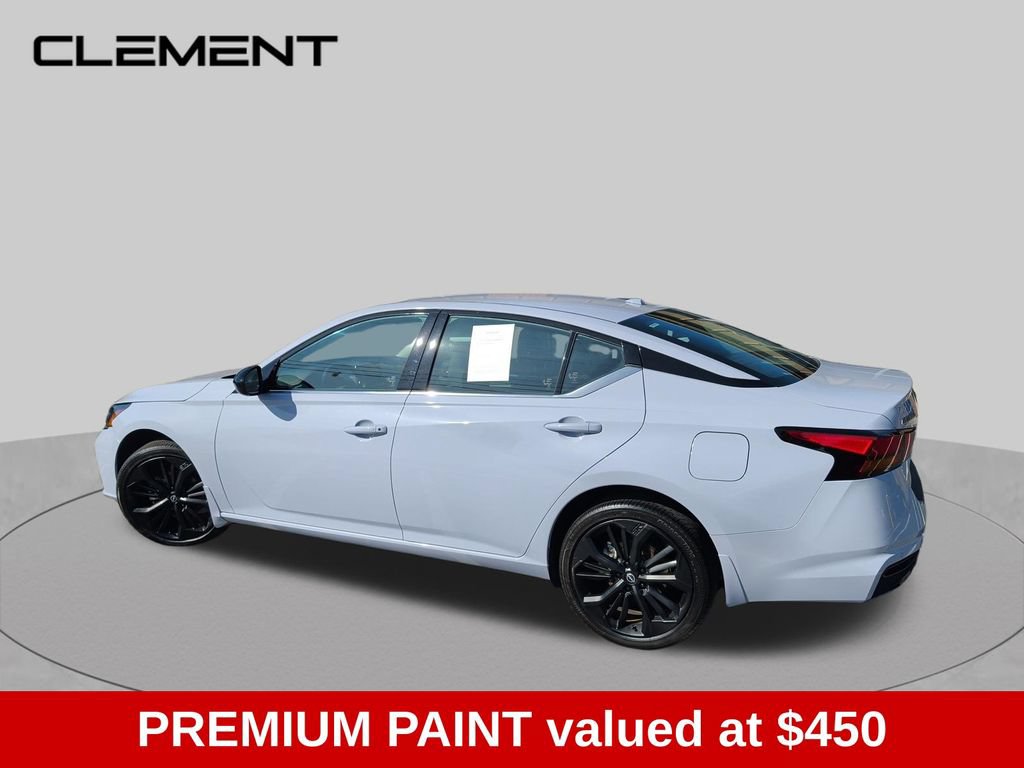 Used 2025 Nissan Altima 2.5 SR AWD/4WD image 3