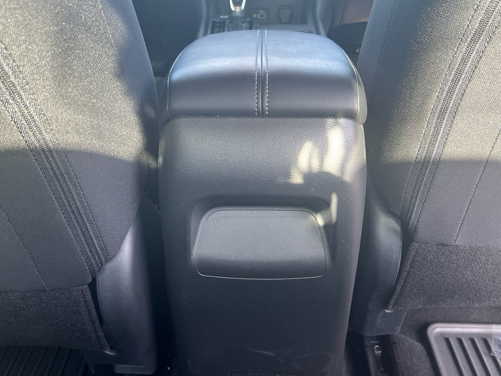Used 2025 Nissan Sentra S FWD image 30