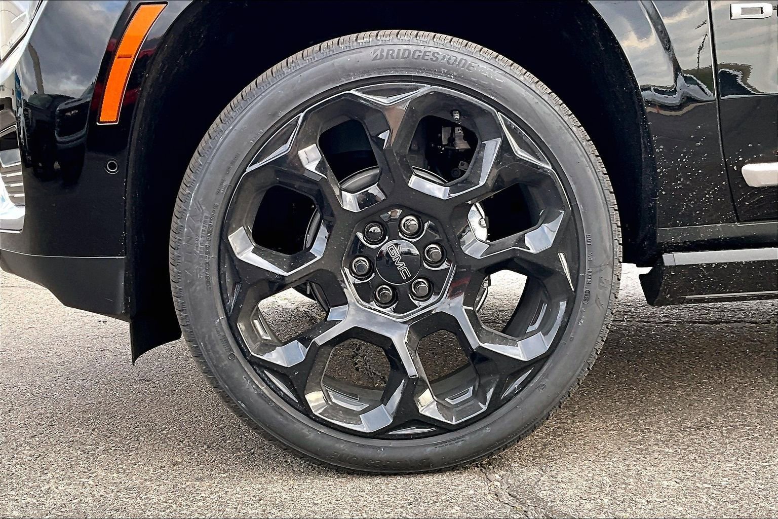 New 2026 GMC Yukon Denali image 12