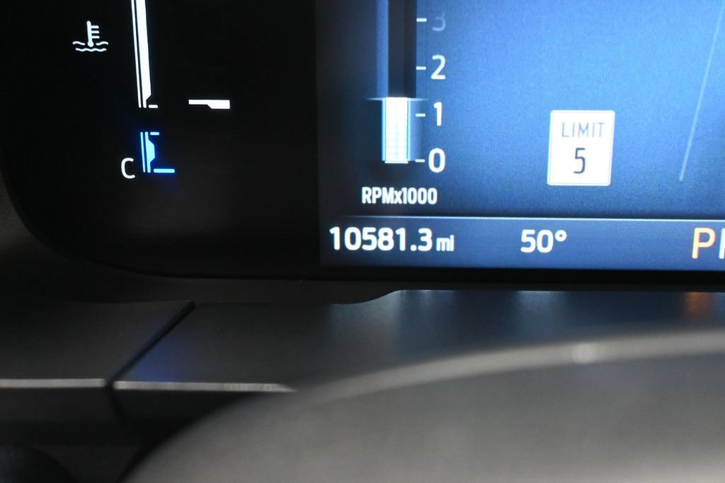 Used 2025 Ford Maverick Lobo AWD/4WD image 13