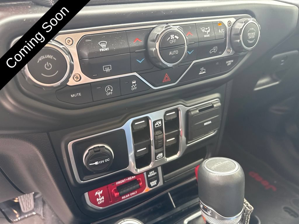 Used 2023 Jeep Gladiator Rubicon w/ LED Lighting Group AWD/4WD image 16