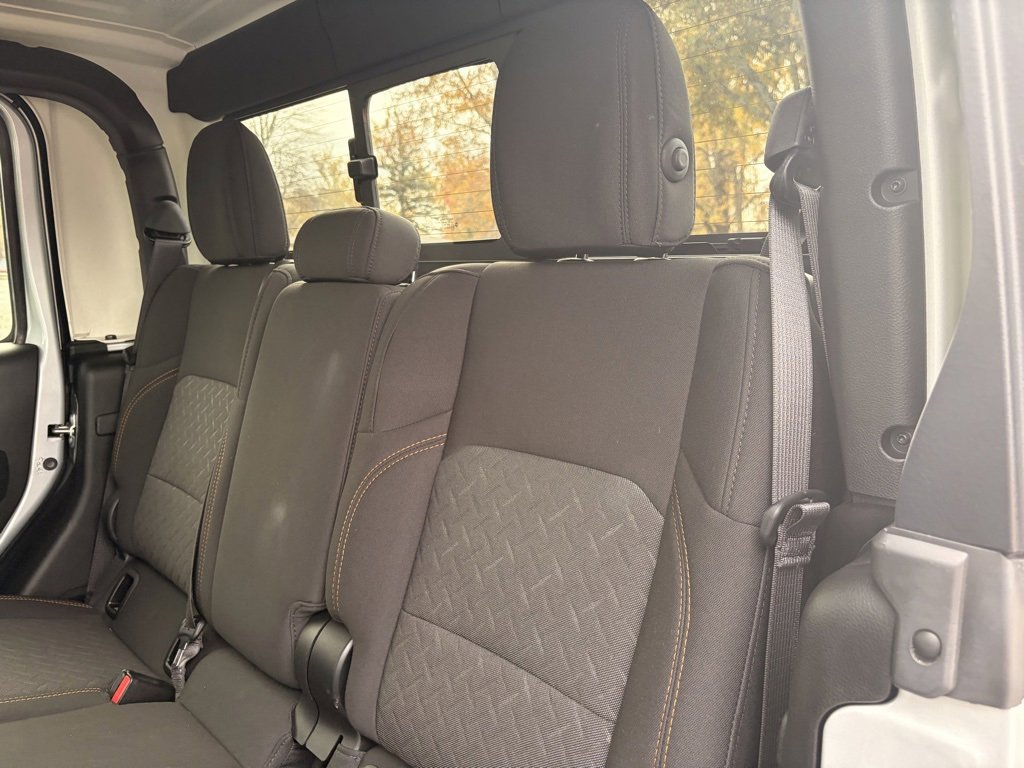 Used 2024 Jeep Gladiator Mojave w/ Steel Bumper Group image 27