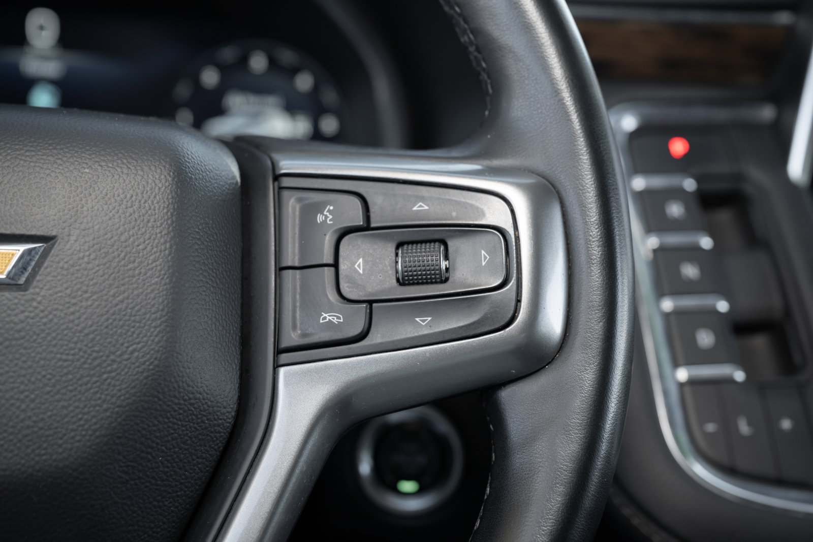 Used 2023 Chevrolet Tahoe Premier image 25