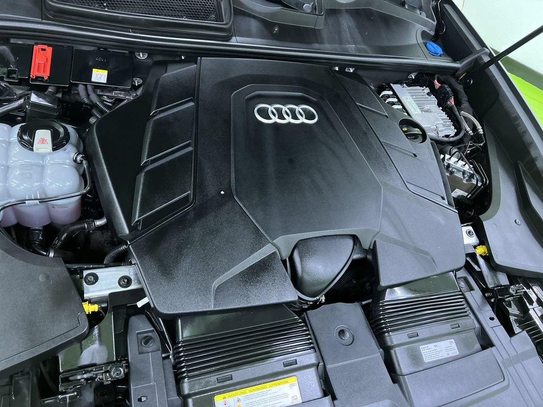 Used 2019 Audi Q8 Prestige AWD/4WD image 31