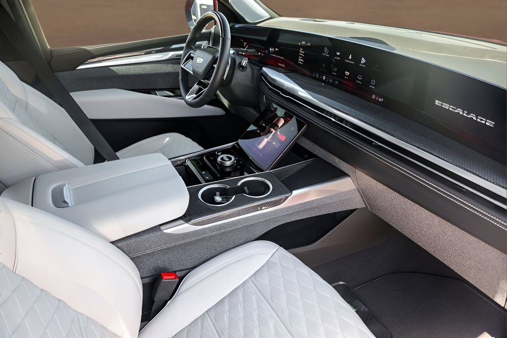 Certified 2025 Cadillac Escalade ESV V image 33