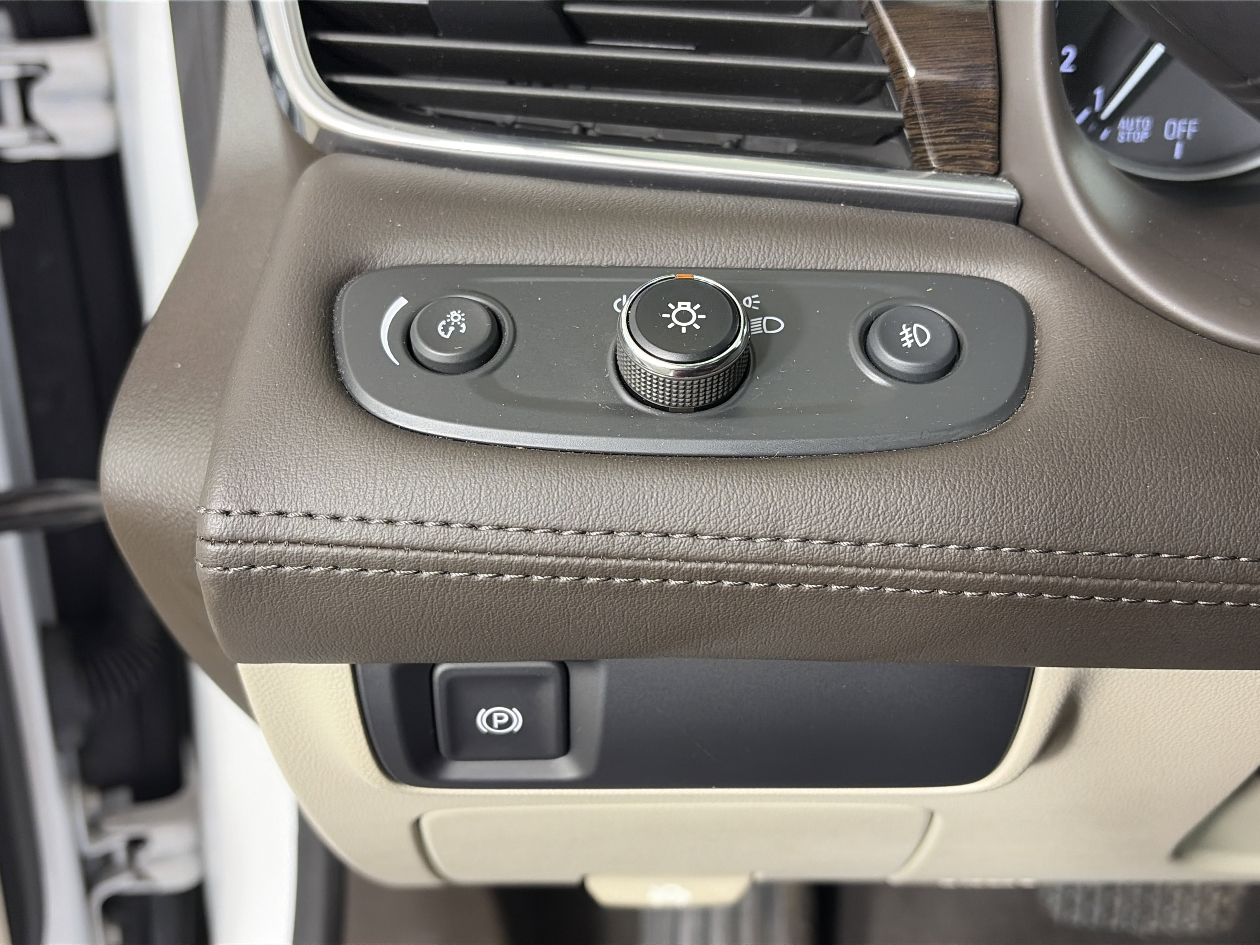 Used 2017 Buick LaCrosse Essence w/ Sun and Shade Package image 27