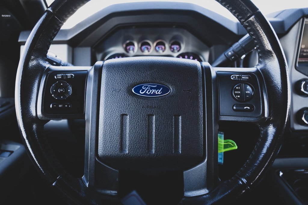 Used 2016 Ford F350 Lariat image 13