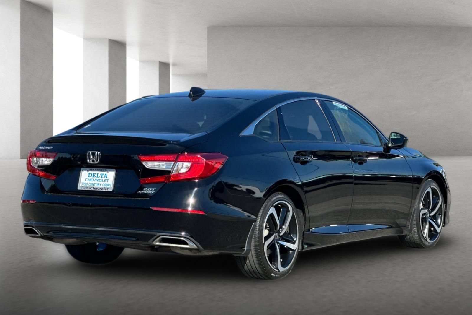 Used 2022 Honda Accord Sport image 4