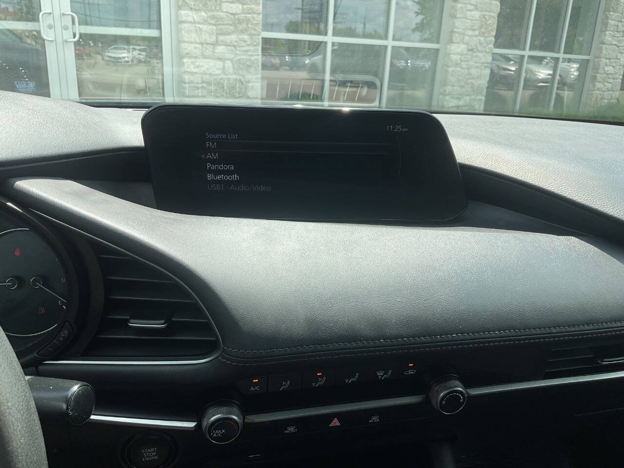 Used 2020 MAZDA MAZDA3 Sedan FWD image 19