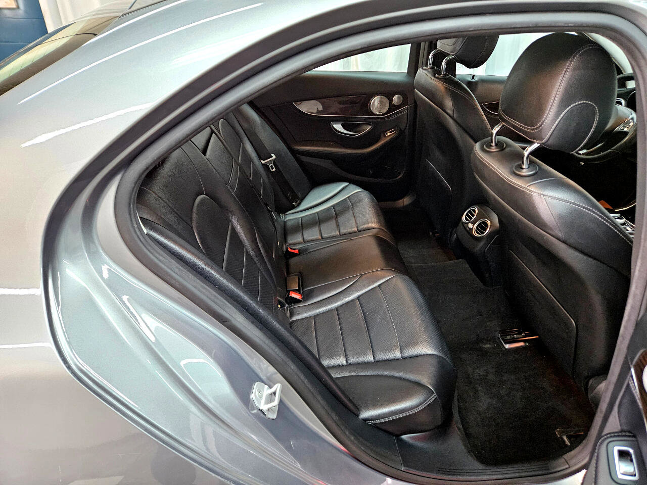 Used 2015 Mercedes-Benz C 300 Sedan image 15