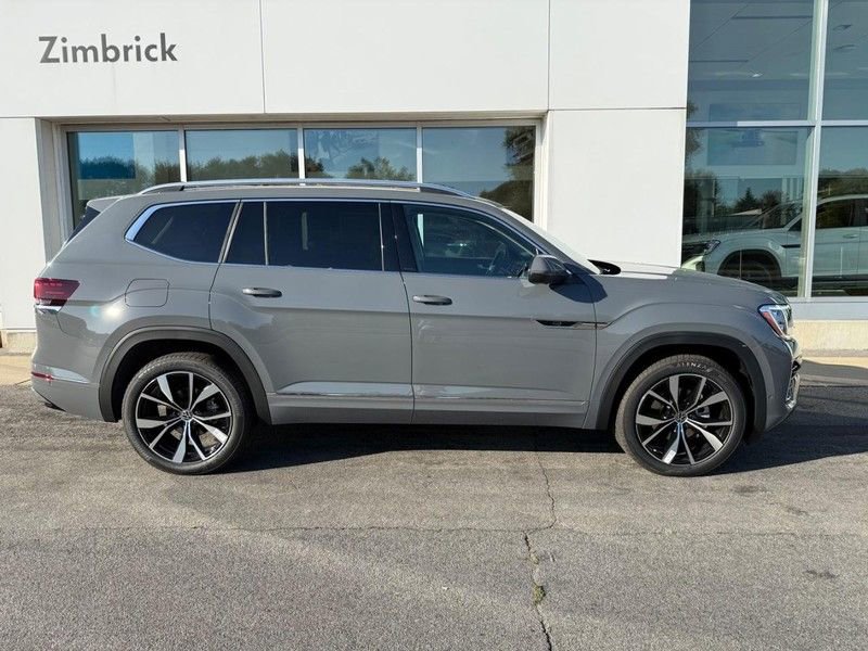 New 2026 Volkswagen Atlas SEL Premium R-Line image 2