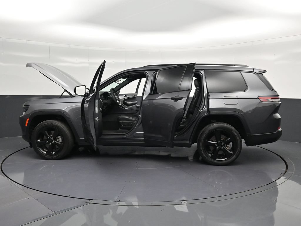 Used 2023 Jeep Grand Cherokee L Laredo RWD image 33