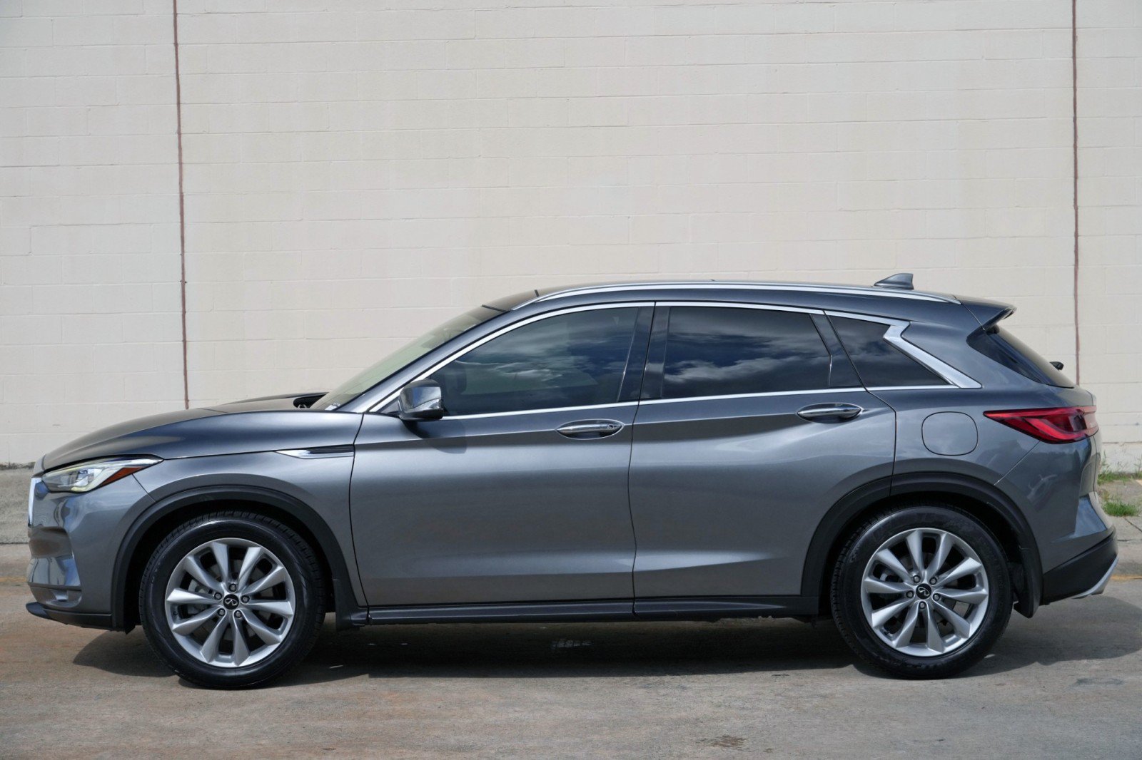 Used 2020 INFINITI QX50 Luxe w/ Navigation Package FWD image 51