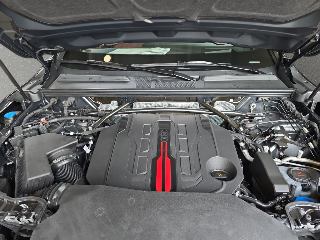 New 2026 Audi SQ5 Prestige AWD/4WD image 28