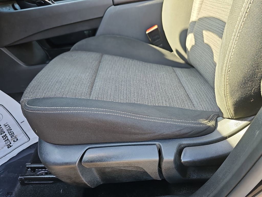 Used 2021 Nissan Rogue S image 32