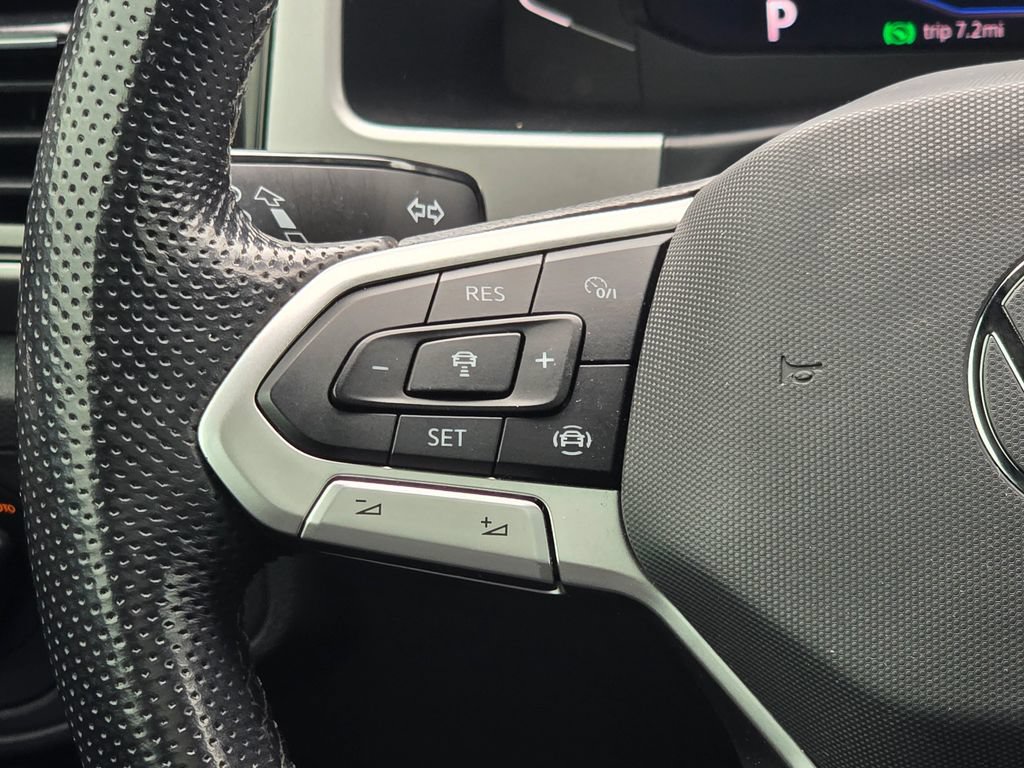 Used 2020 Volkswagen Atlas Cross Sport SEL R-Line AWD/4WD image 20