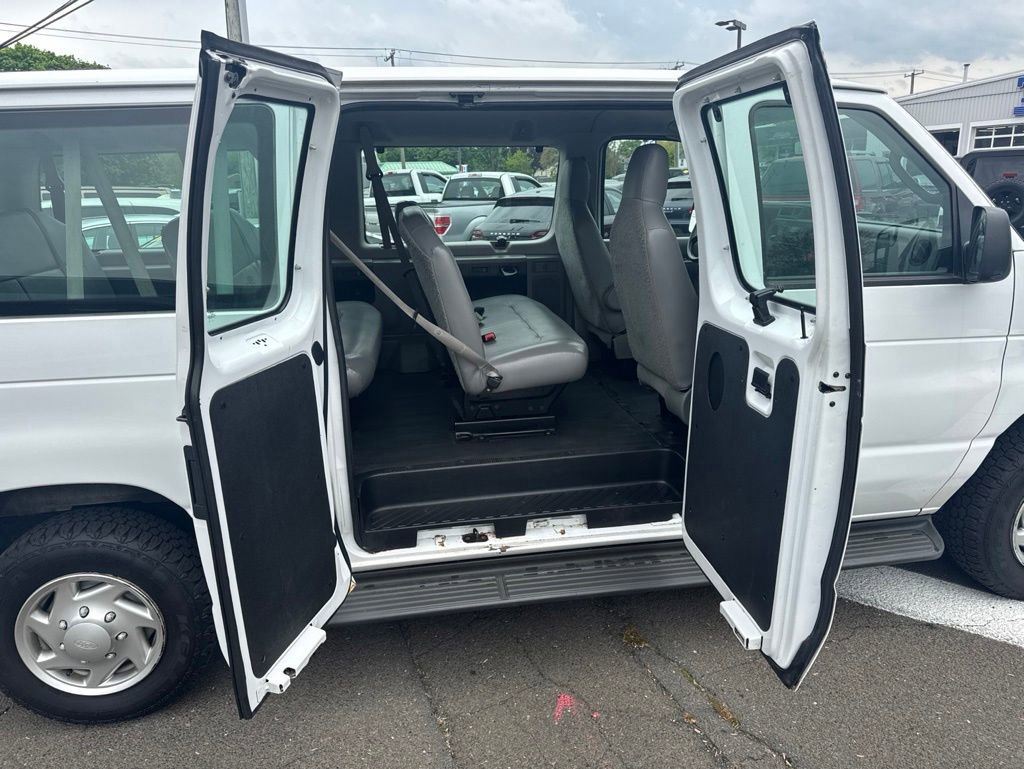 Used 2014 Ford E-350 and Econoline 350 XL w/ Power Windows & Locks Group RWD image 34