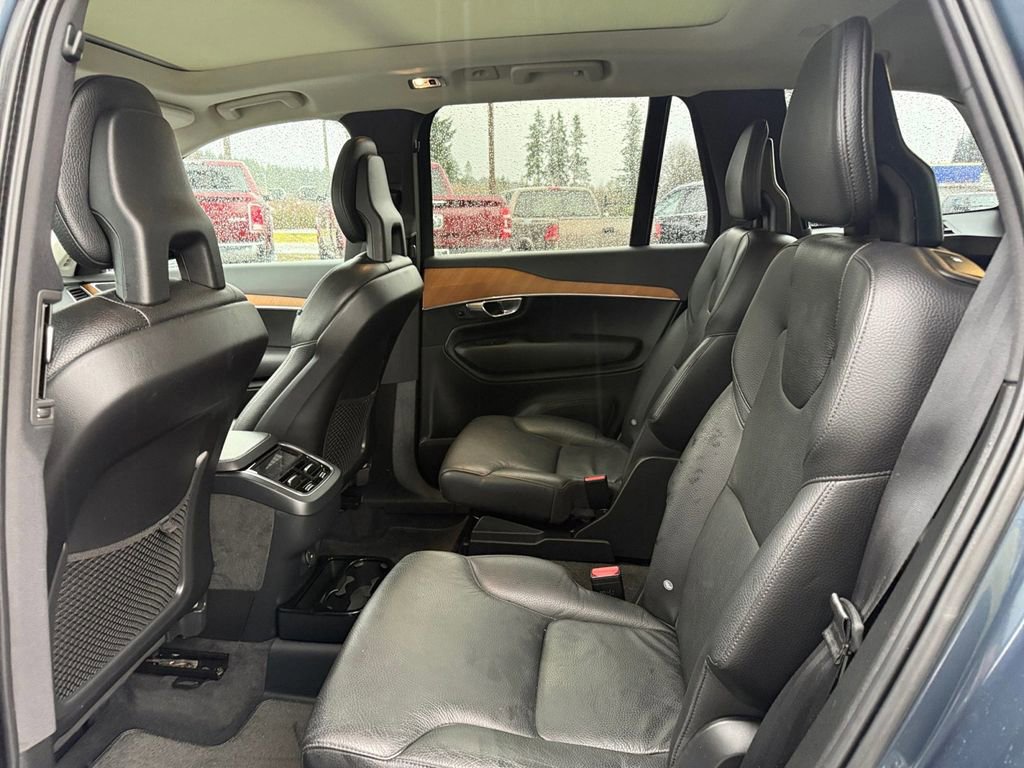 Used 2022 Volvo XC90 T6 Momentum image 23