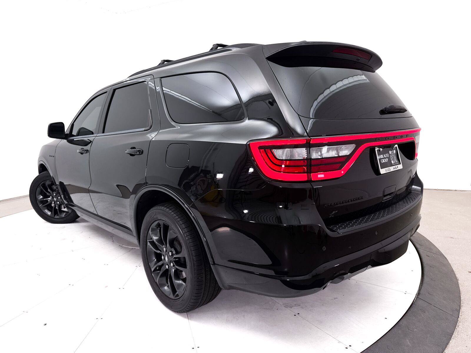Used 2023 Dodge Durango R/T AWD/4WD image 2