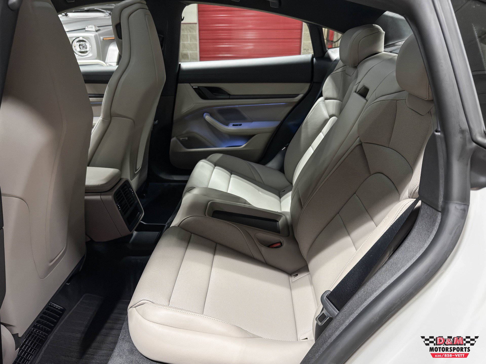 Used 2021 Porsche Taycan image 24