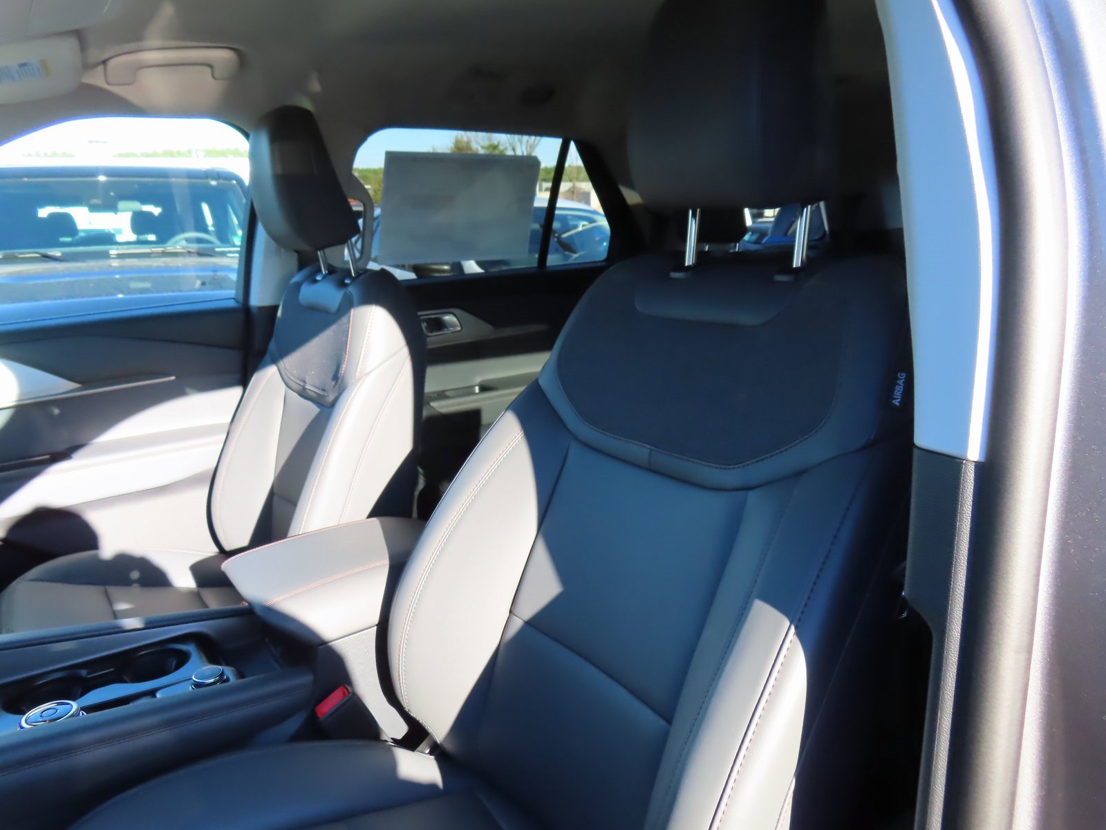 New 2026 Ford Explorer Active w/ Active Comfort Package image 14