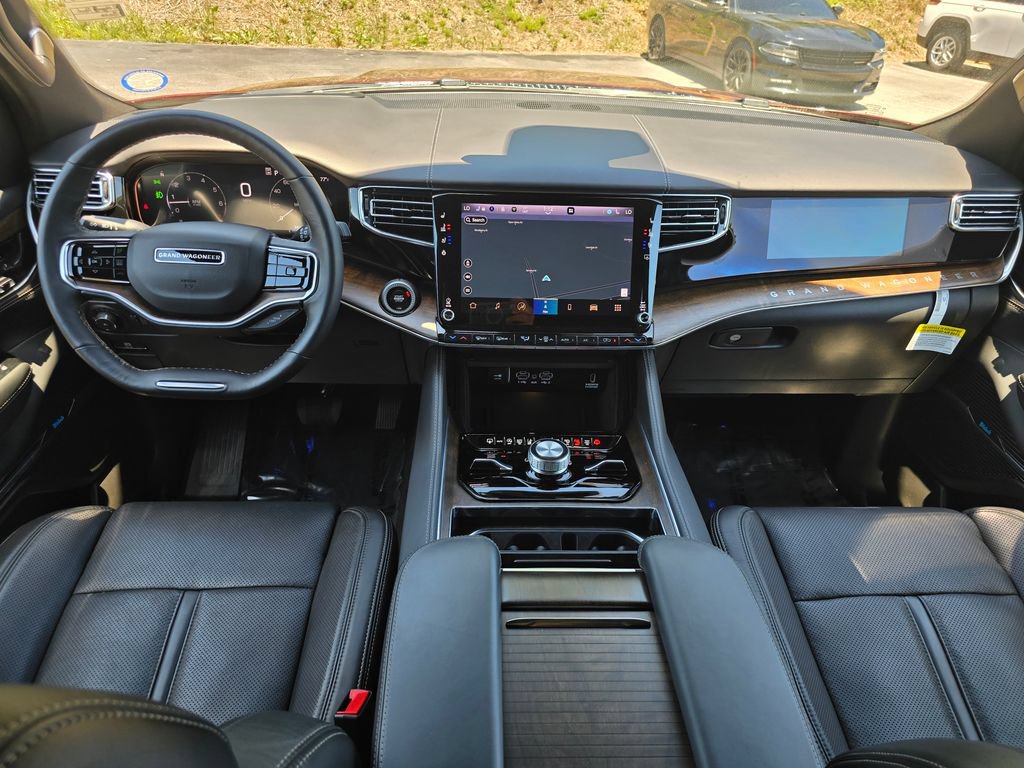 Used 2025 Jeep Grand Wagoneer 4WD image 5
