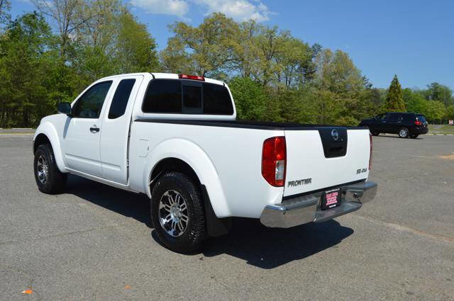 Used 2010 Nissan Frontier SE AWD/4WD image 9