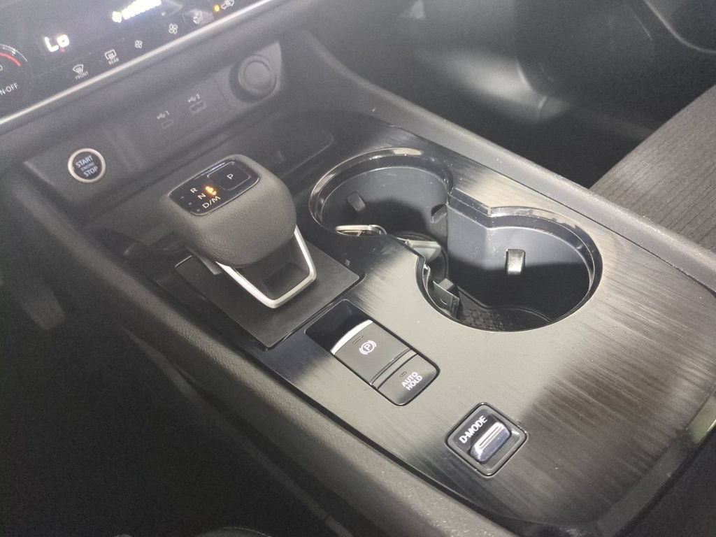 Used 2023 Nissan Rogue SV FWD image 21