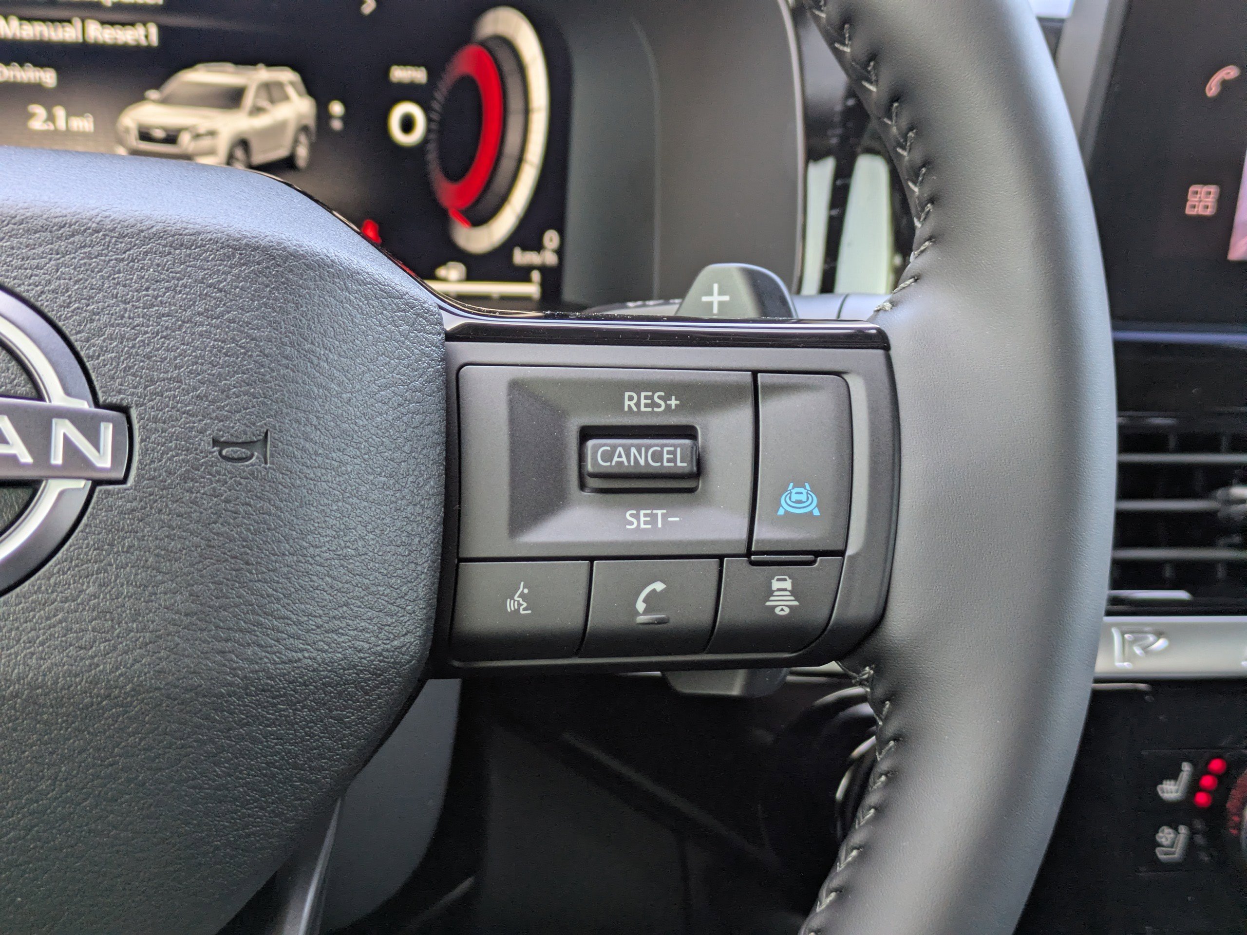 New 2026 Nissan Pathfinder Platinum FWD image 31