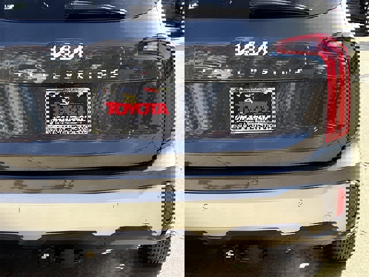 Used 2024 Kia Telluride LX image 6