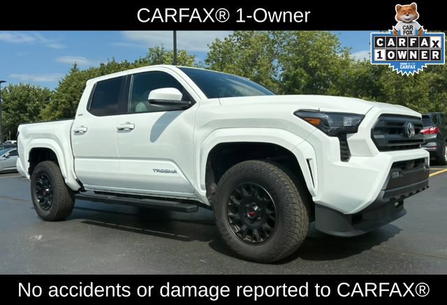 Used 2026 Toyota Tacoma SR5 AWD/4WD image 3
