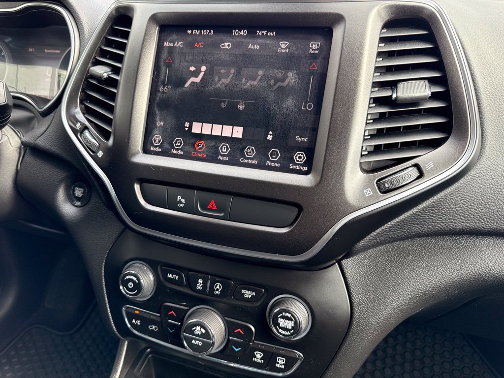 Used 2019 Jeep Cherokee Trailhawk w/ Cold Weather Group AWD/4WD image 26