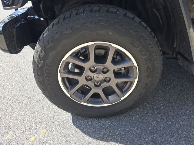 Used 2021 Jeep Gladiator Overland image 8