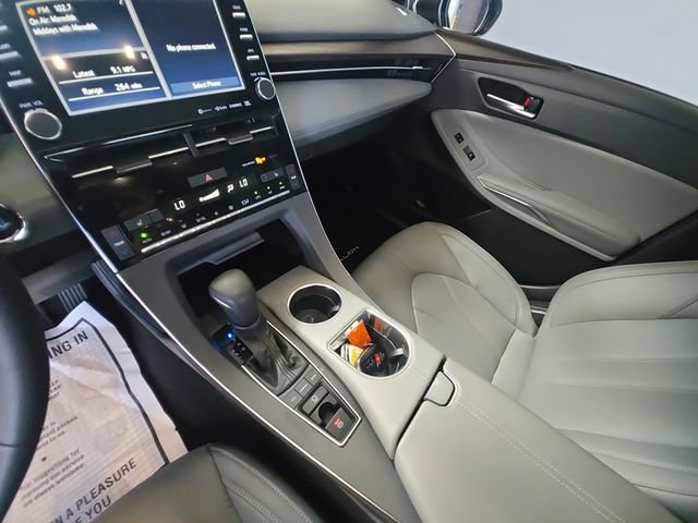 Used 2019 Toyota Avalon XLE w/ Moonroof Package FWD image 18
