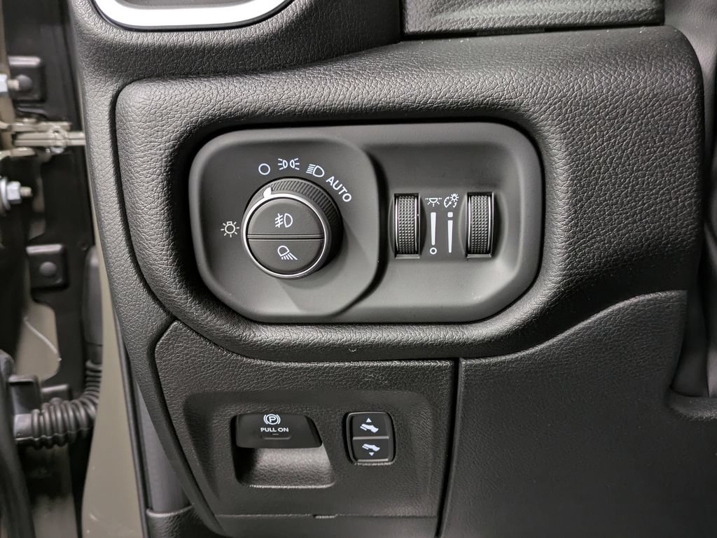 Used 2026 RAM 1500 Big Horn AWD/4WD image 24