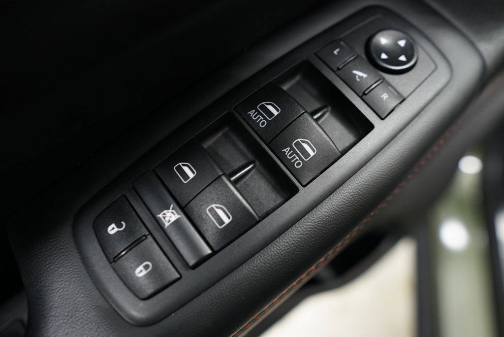 Used 2021 Jeep Grand Cherokee Trailhawk w/ Trailhawk Luxury Group image 19