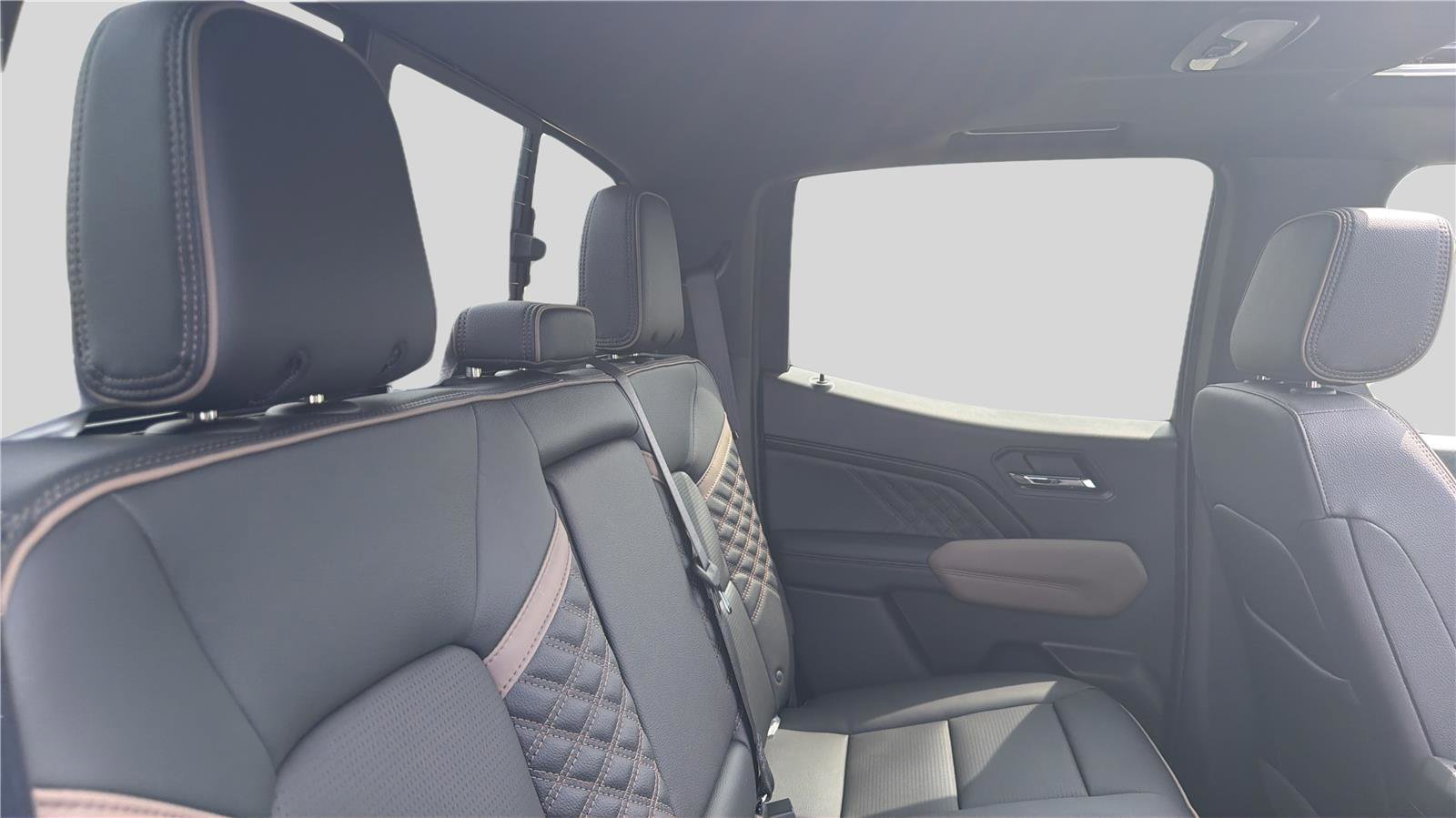 New 2026 GMC Canyon Denali w/ LPO, Denali Black Edition image 20