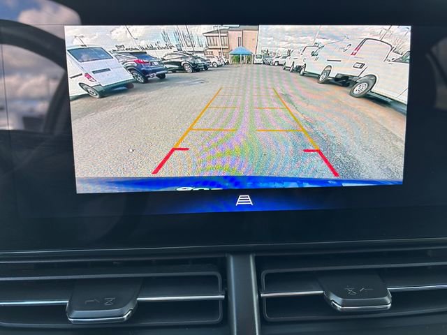 Used 2024 Chevrolet Trax LT w/ Driver Confidence Package image 18