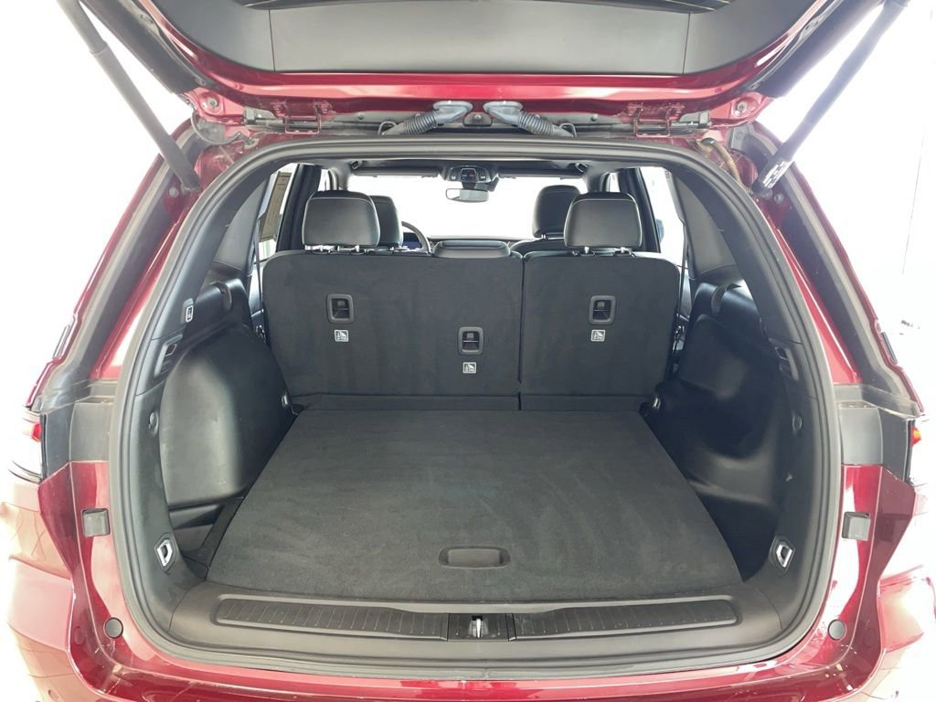 Used 2024 Jeep Grand Cherokee Altitude image 14