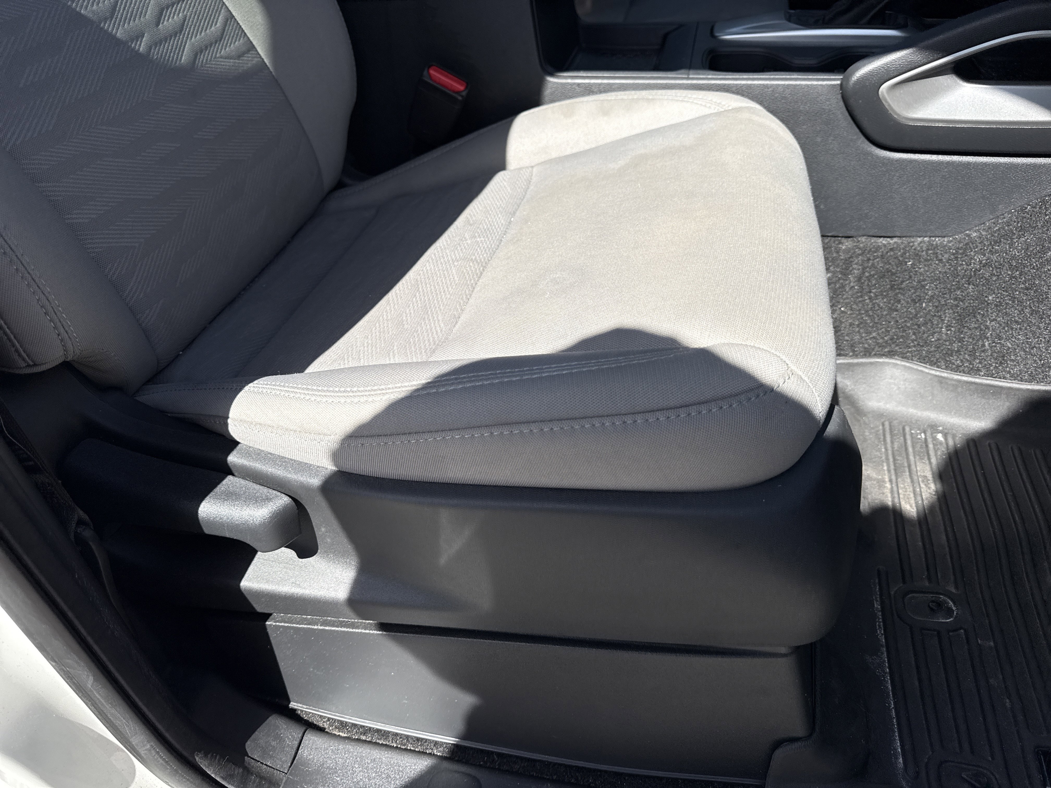 Used 2022 Nissan Frontier SV image 23