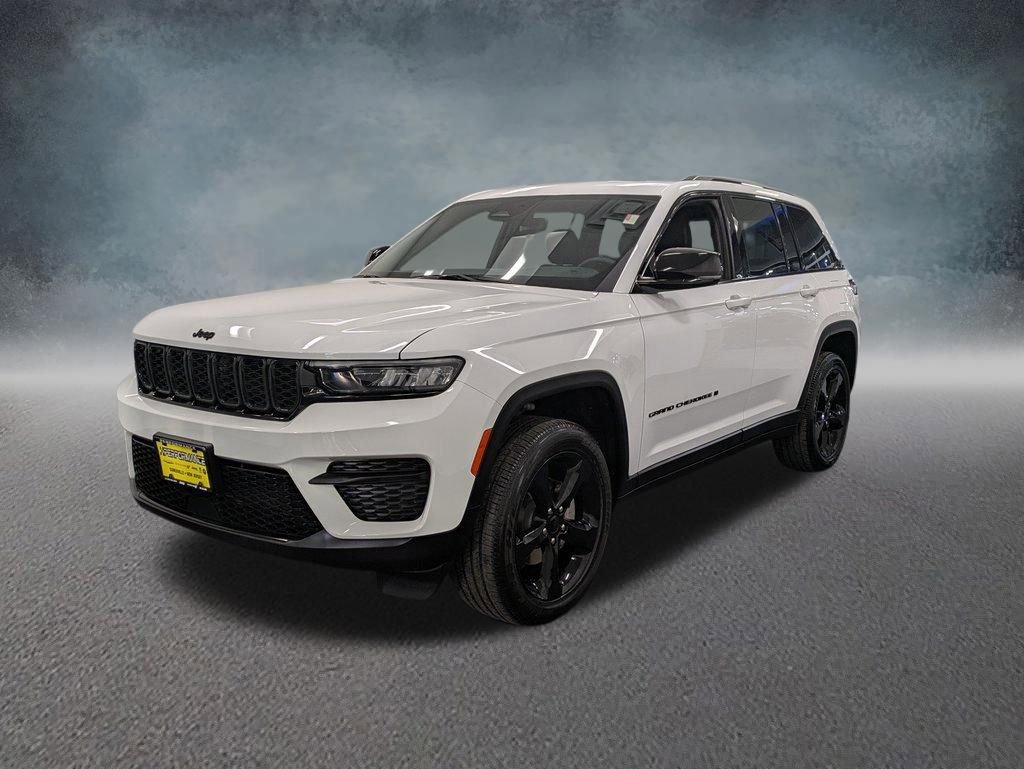 Used 2024 Jeep Grand Cherokee Altitude image 1