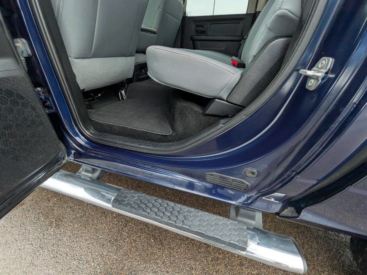 Used 2015 RAM 1500 Express image 24